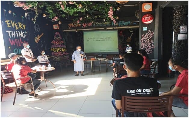 Kegiatan Pembentukan Remaja Teman Sebaya Anti Narkotika Melalui Dialog Interaktif Remaja Bagi Pelajar Di Hangout Cafe (Sesi II)